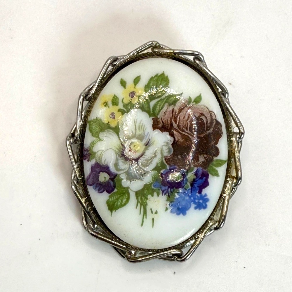 Vintage Porcelain Floral‎ Oval Brooch – Hand-Painted Style Pin
